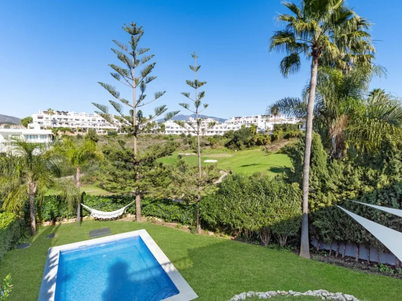 Superb opportunity to acquire this stunning Andalusian-style 4-bedroom detached villa, with private pool on the ever-sought-after New Golden Mile in Estepona. This property offers luxury living and convenience in a serene residential area, right on the do