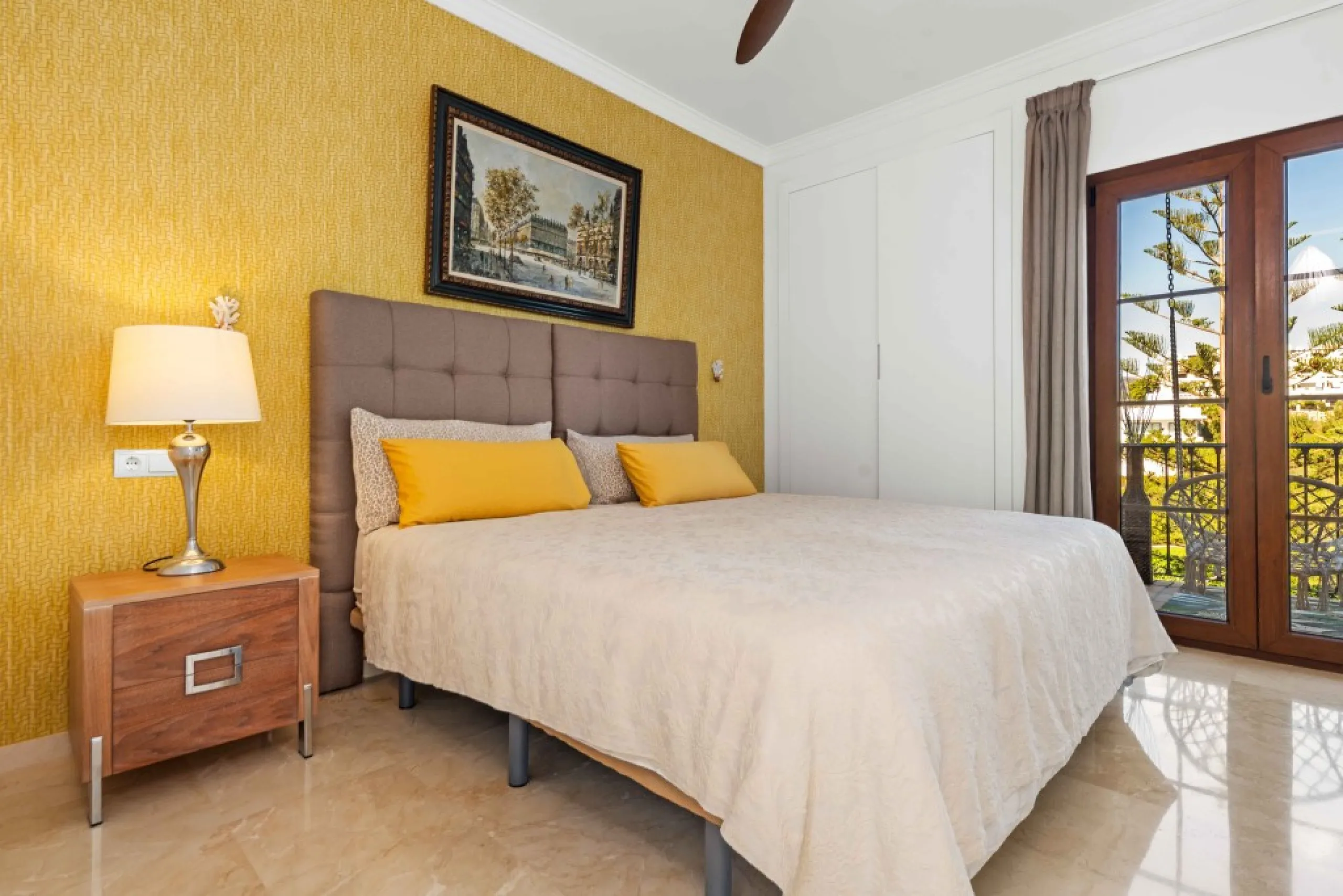 Superb opportunity to acquire this stunning Andalusian-style 4-bedroom detached villa, with private pool on the ever-sought-after New Golden Mile in Estepona. This property offers luxury living and convenience in a serene residential area, right on the do