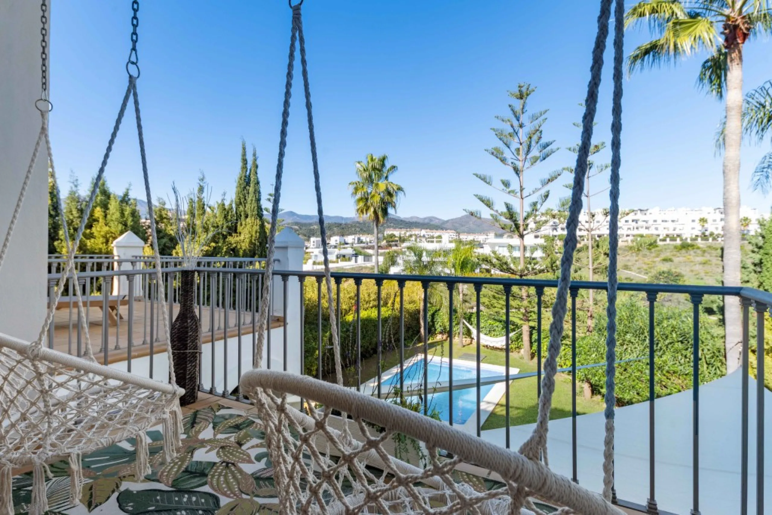 Superb opportunity to acquire this stunning Andalusian-style 4-bedroom detached villa, with private pool on the ever-sought-after New Golden Mile in Estepona. This property offers luxury living and convenience in a serene residential area, right on the do