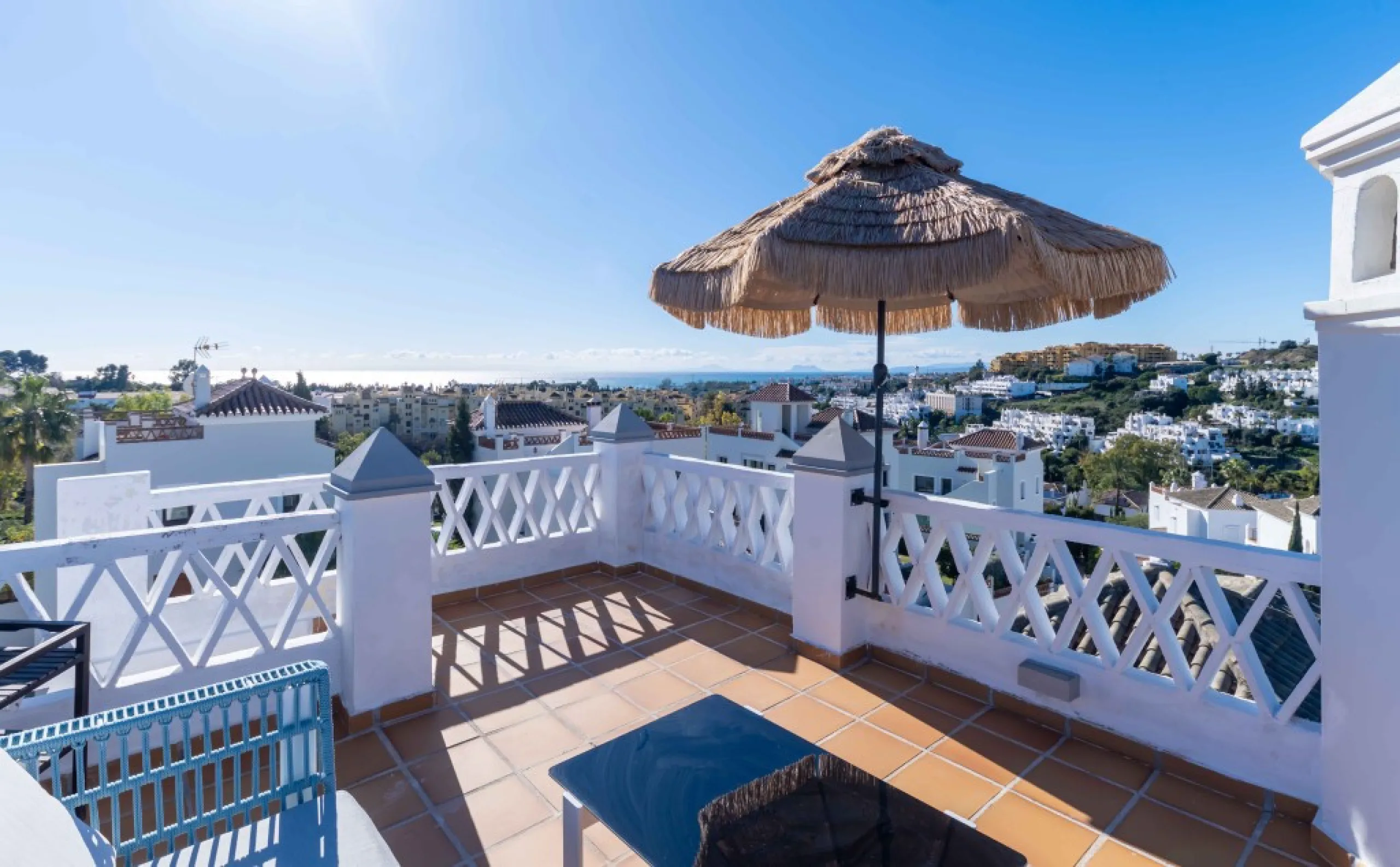 Superb opportunity to acquire this stunning Andalusian-style 4-bedroom detached villa, with private pool on the ever-sought-after New Golden Mile in Estepona. This property offers luxury living and convenience in a serene residential area, right on the do