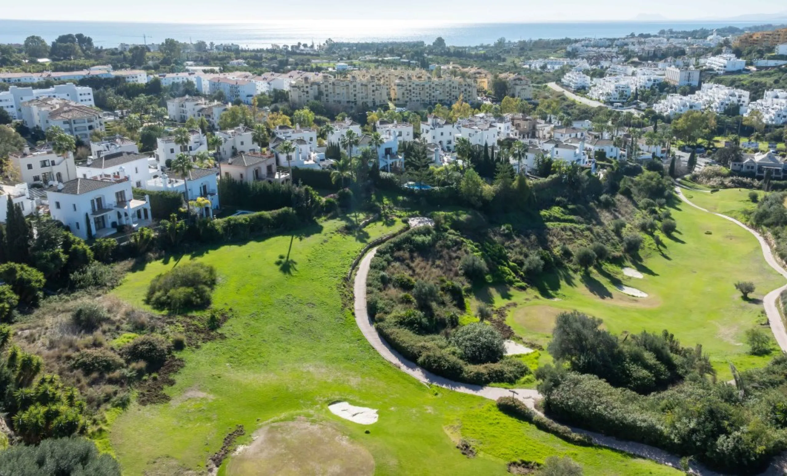 Superb opportunity to acquire this stunning Andalusian-style 4-bedroom detached villa, with private pool on the ever-sought-after New Golden Mile in Estepona. This property offers luxury living and convenience in a serene residential area, right on the do