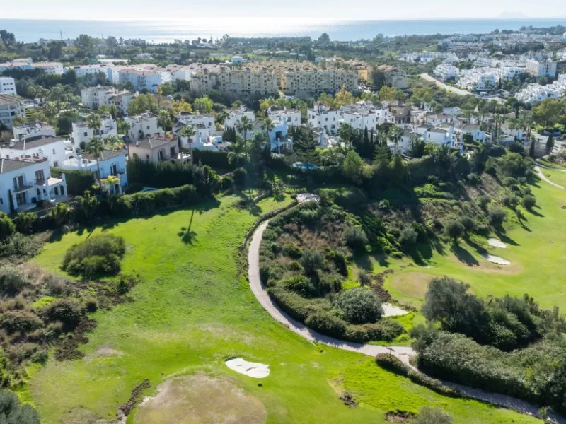 Superb opportunity to acquire this stunning Andalusian-style 4-bedroom detached villa, with private pool on the ever-sought-after New Golden Mile in Estepona. This property offers luxury living and convenience in a serene residential area, right on the do