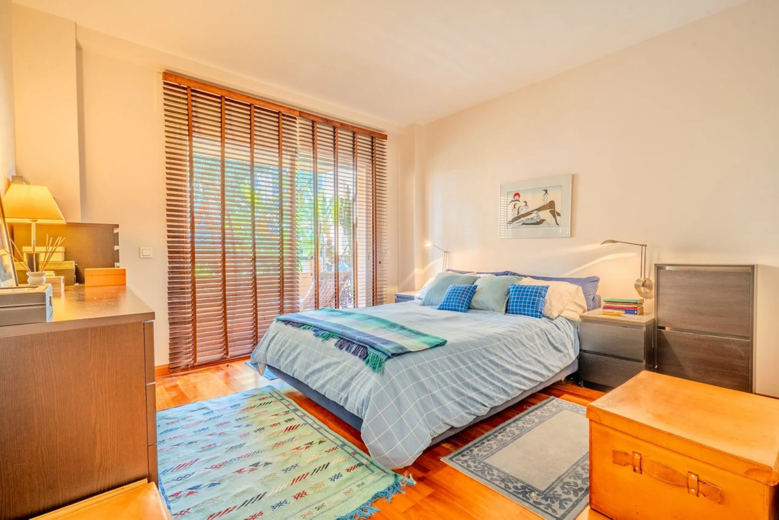 This elegant apartment is located in an exclusive gated residential complex surrounded by nature, offering complete tranquility and privacy. The complex has few properties and is monitored by security cameras at all times.