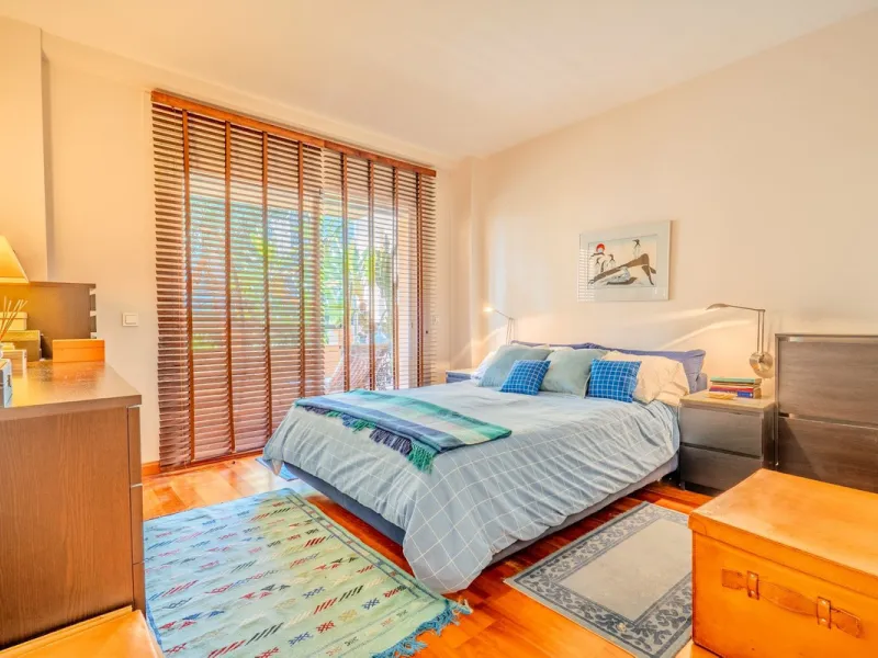 This elegant apartment is located in an exclusive gated residential complex surrounded by nature, offering complete tranquility and privacy. The complex has few properties and is monitored by security cameras at all times.
