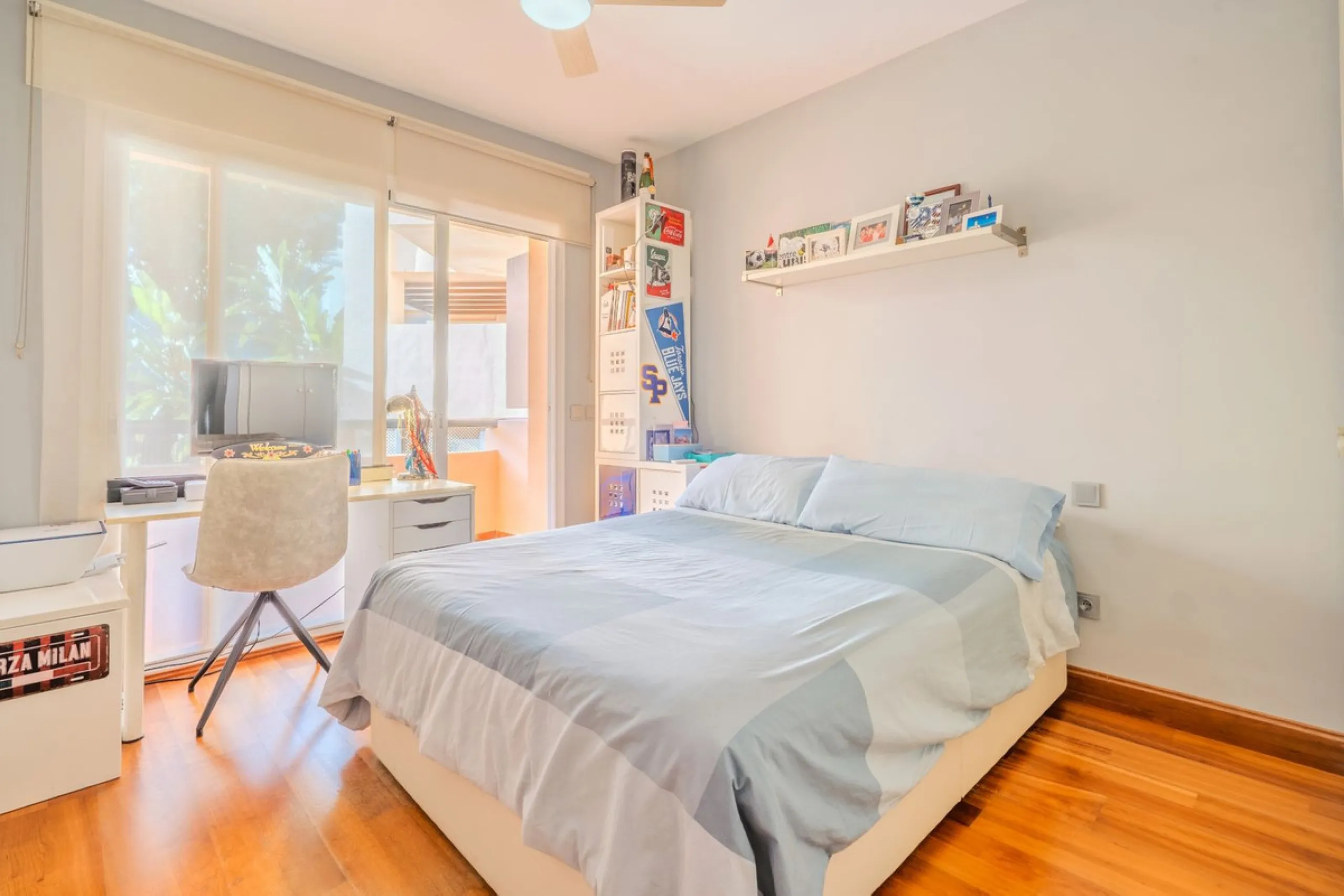 This elegant apartment is located in an exclusive gated residential complex surrounded by nature, offering complete tranquility and privacy. The complex has few properties and is monitored by security cameras at all times.
