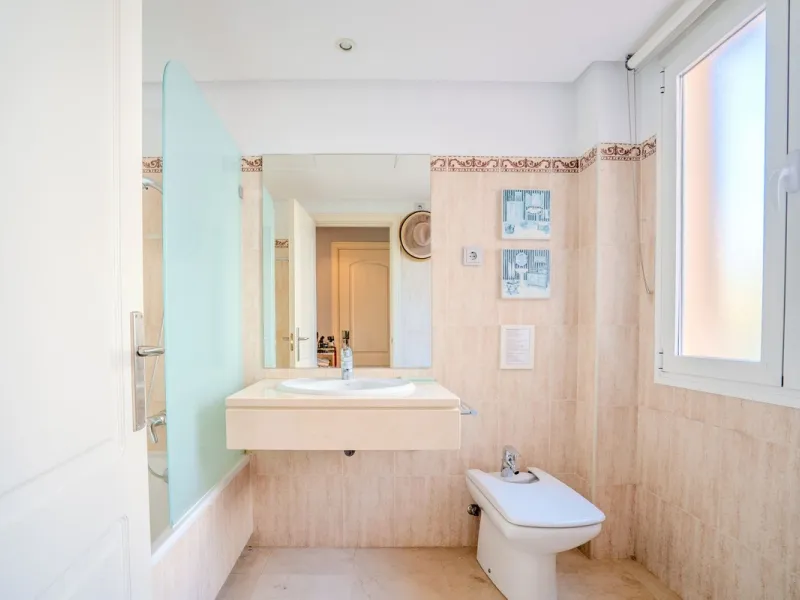 This elegant apartment is located in an exclusive gated residential complex surrounded by nature, offering complete tranquility and privacy. The complex has few properties and is monitored by security cameras at all times.