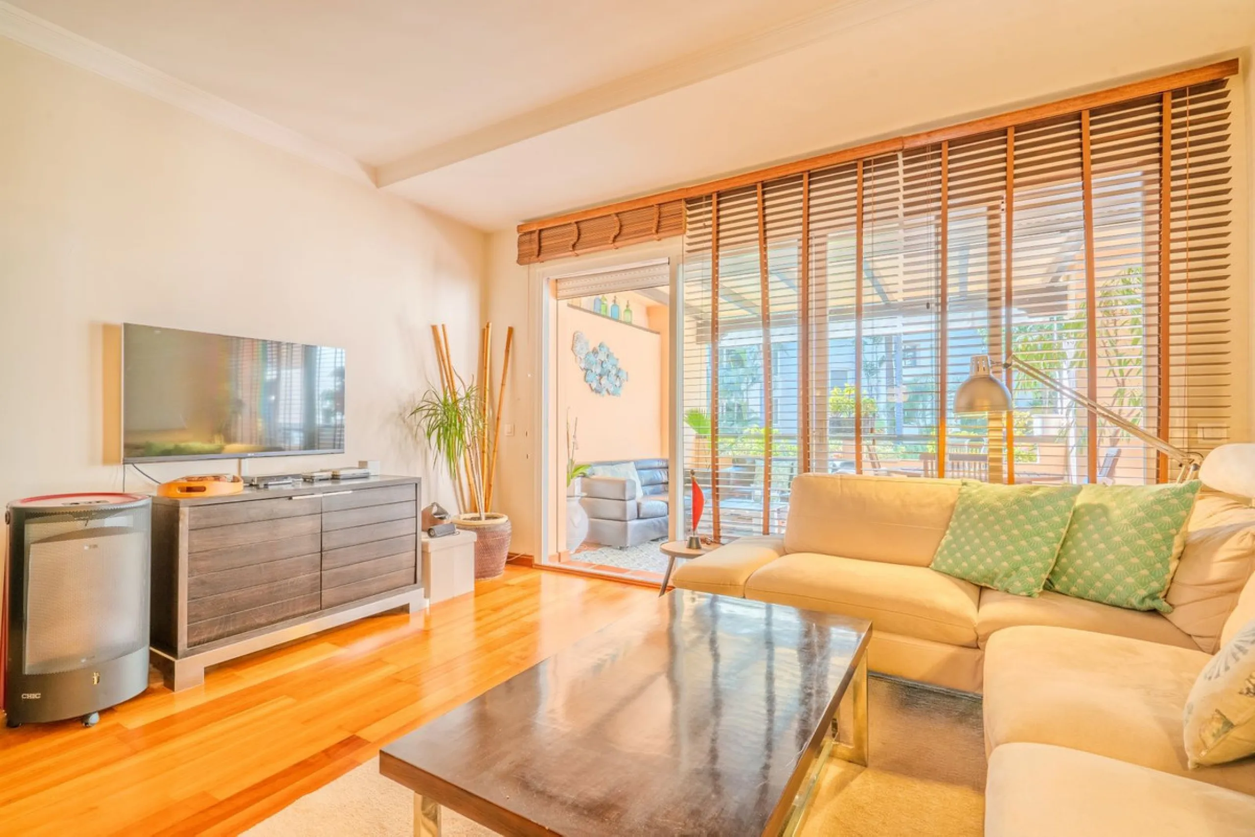 This elegant apartment is located in an exclusive gated residential complex surrounded by nature, offering complete tranquility and privacy. The complex has few properties and is monitored by security cameras at all times.