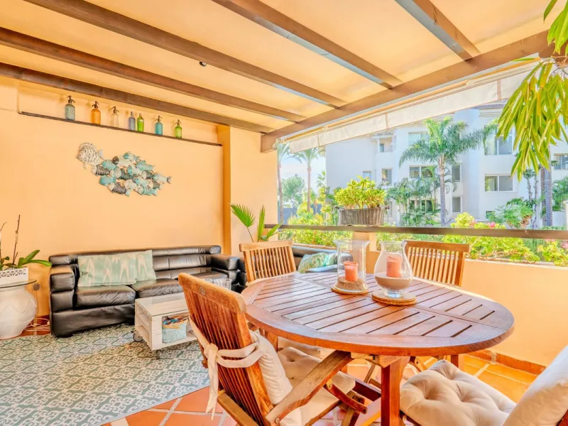 This elegant apartment is located in an exclusive gated residential complex surrounded by nature, offering complete tranquility and privacy. The complex has few properties and is monitored by security cameras at all times.
