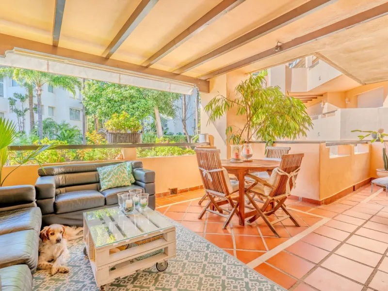 This elegant apartment is located in an exclusive gated residential complex surrounded by nature, offering complete tranquility and privacy. The complex has few properties and is monitored by security cameras at all times.