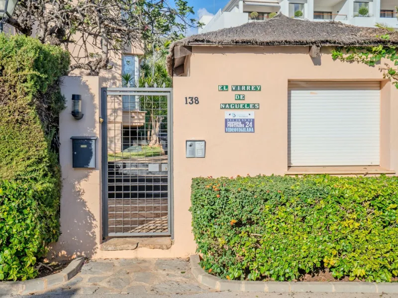 This elegant apartment is located in an exclusive gated residential complex surrounded by nature, offering complete tranquility and privacy. The complex has few properties and is monitored by security cameras at all times.