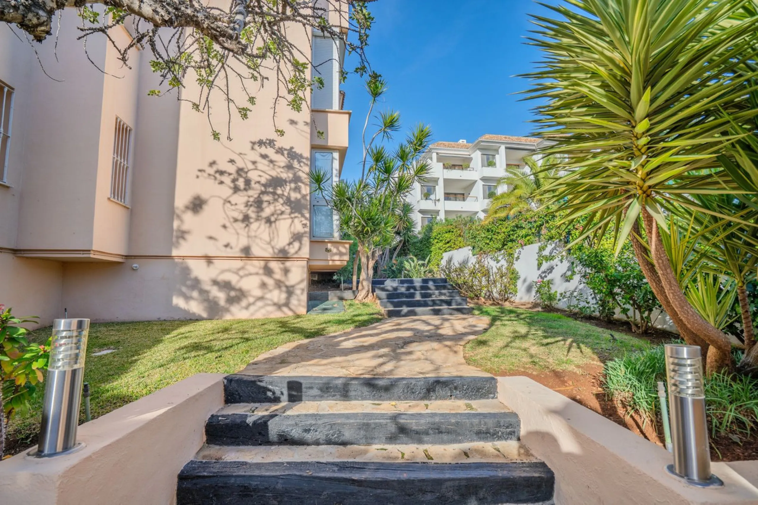 This elegant apartment is located in an exclusive gated residential complex surrounded by nature, offering complete tranquility and privacy. The complex has few properties and is monitored by security cameras at all times.