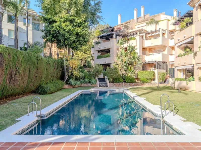 This elegant apartment is located in an exclusive gated residential complex surrounded by nature, offering complete tranquility and privacy. The complex has few properties and is monitored by security cameras at all times.