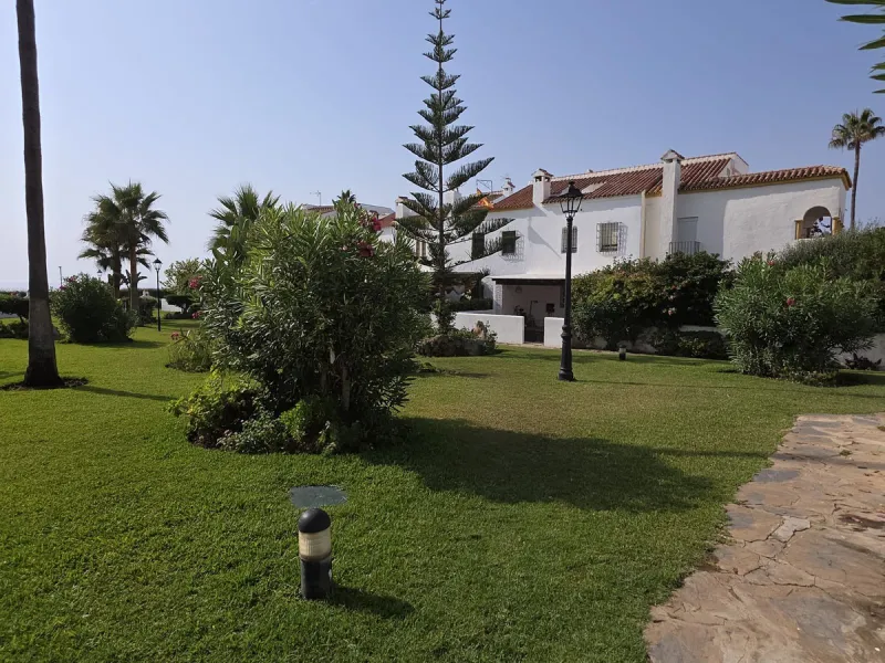 House - Townhouse в продаже в Casares, Málaga. В доме 3 спален и 3 ванных комнат. Площадь дома 262 м²