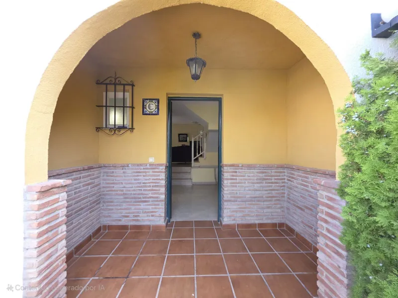 House - Townhouse в продаже в Casares, Málaga. В доме 3 спален и 3 ванных комнат. Площадь дома 262 м²