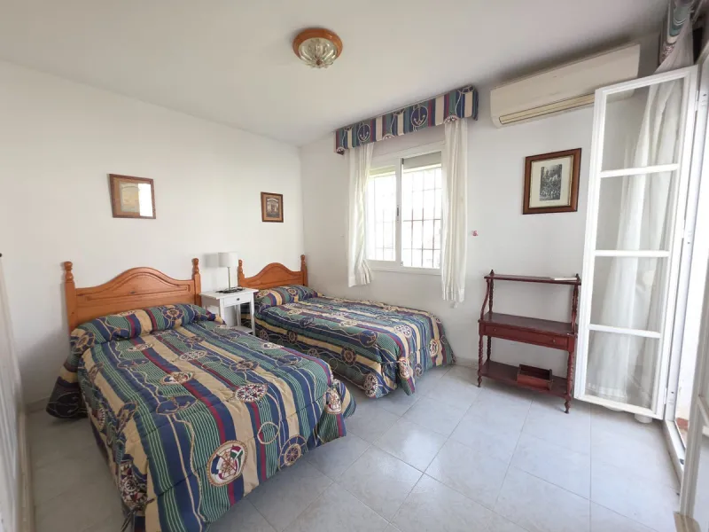 House - Townhouse в продаже в Casares, Málaga. В доме 3 спален и 3 ванных комнат. Площадь дома 262 м²