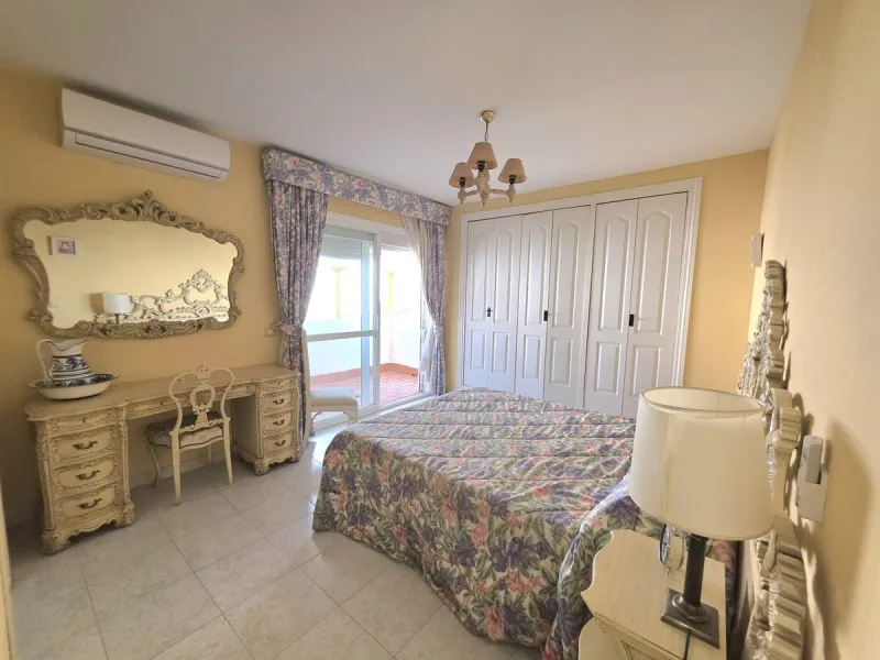 House - Townhouse в продаже в Casares, Málaga. В доме 3 спален и 3 ванных комнат. Площадь дома 262 м²
