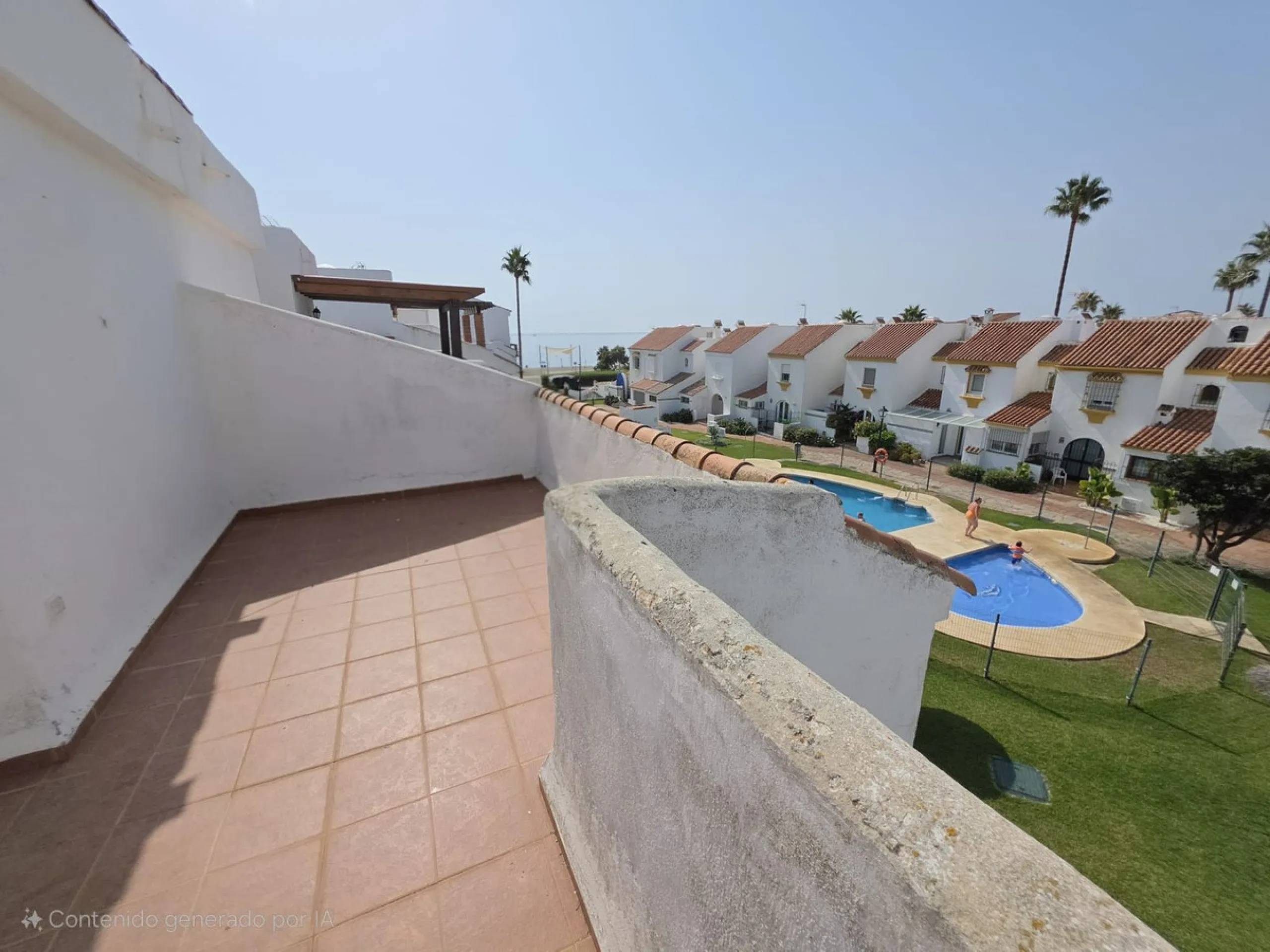House - Townhouse в продаже в Casares, Málaga. В доме 3 спален и 3 ванных комнат. Площадь дома 262 м²