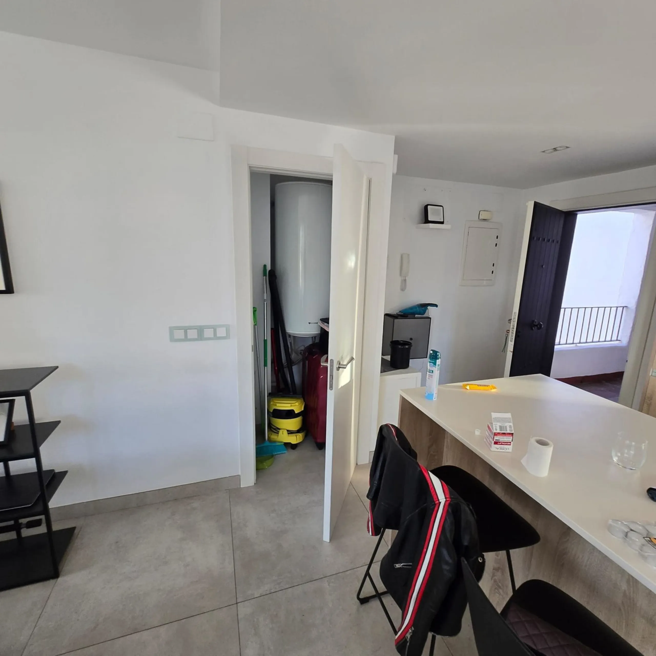 Apartment - Middle Floor Apartment в продаже в Marbella, Málaga. В доме 3 спален и 2 ванных комнат. Площадь дома 145 м²
