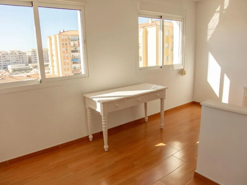 Apartment - Middle Floor Apartment в продаже в Marbella, Málaga. В доме 4 спален и 2 ванных комнат. Площадь дома 95 м²
