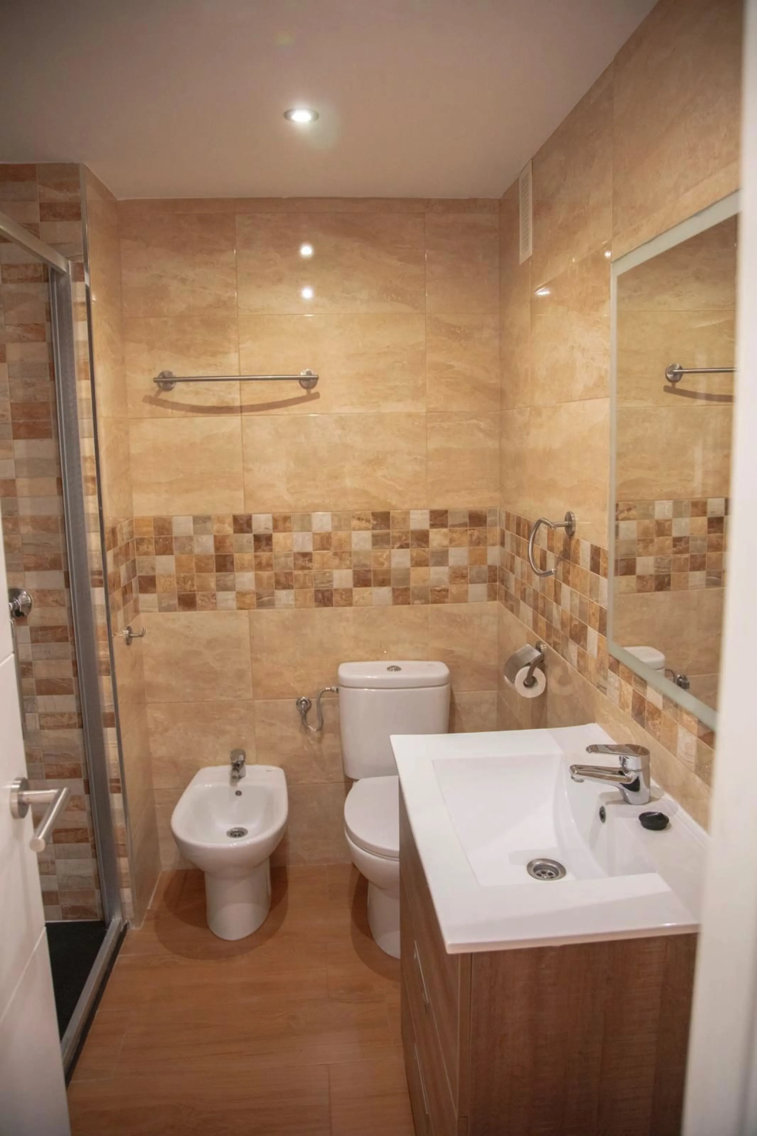 Apartment - Middle Floor Apartment в продаже в Marbella, Málaga. В доме 4 спален и 2 ванных комнат. Площадь дома 95 м²