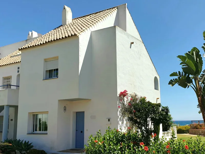 Exclusive South-Facing Beachfront Townhouse with Panoramic Sea Views in Bahía de Casares – Costa del Sol