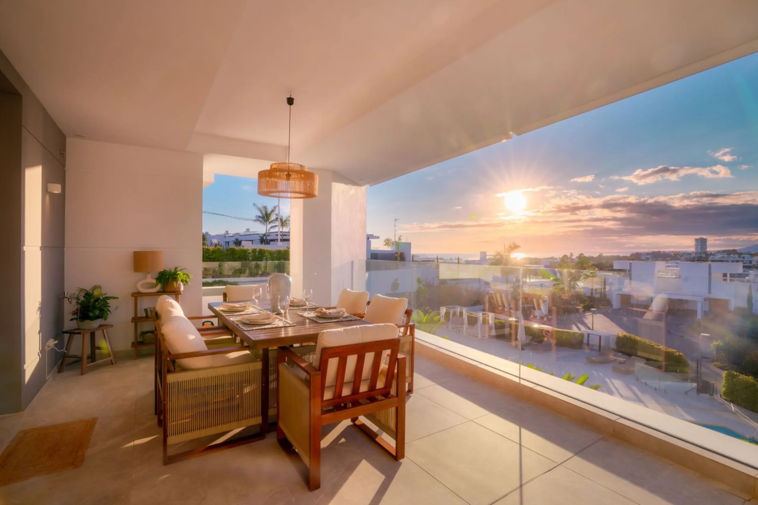 Elegant Middle-Floor Apartment with Panoramic Sea Views in Santa Clara, Marbella