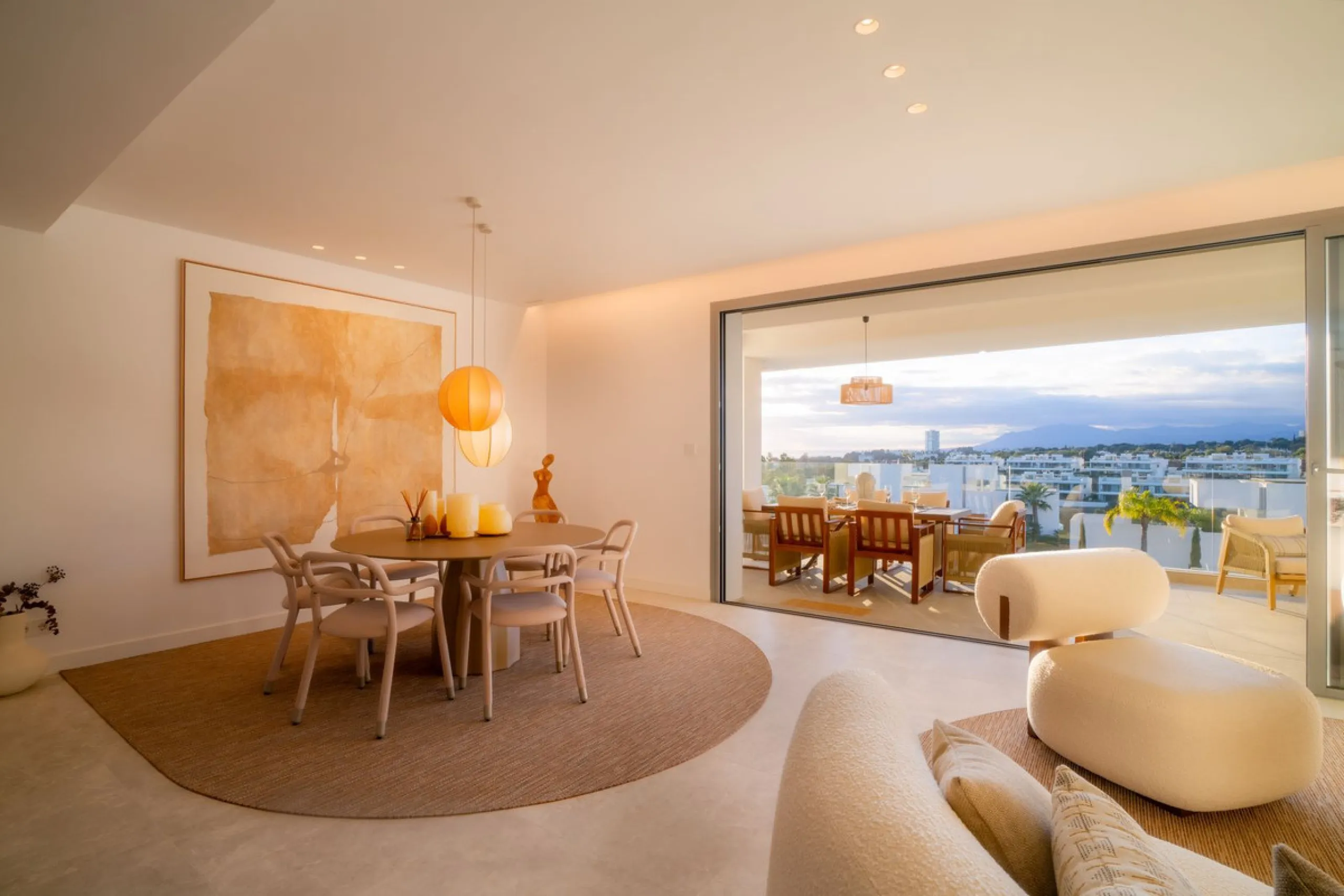 Elegant Middle-Floor Apartment with Panoramic Sea Views in Santa Clara, Marbella