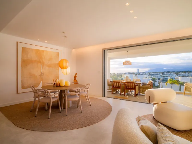 Elegant Middle-Floor Apartment with Panoramic Sea Views in Santa Clara, Marbella