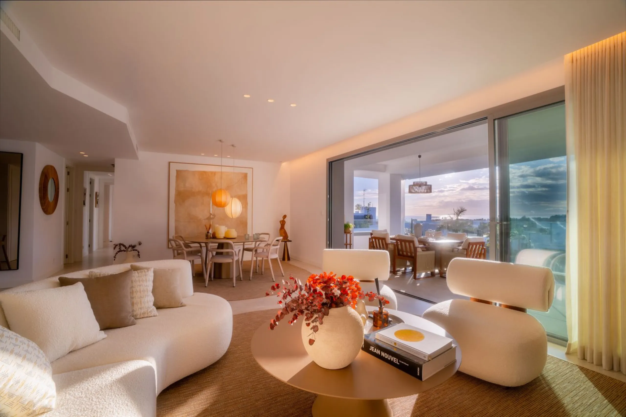 Elegant Middle-Floor Apartment with Panoramic Sea Views in Santa Clara, Marbella