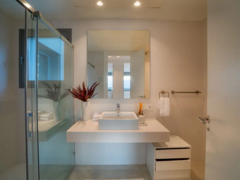 Elegant Middle-Floor Apartment with Panoramic Sea Views in Santa Clara, Marbella