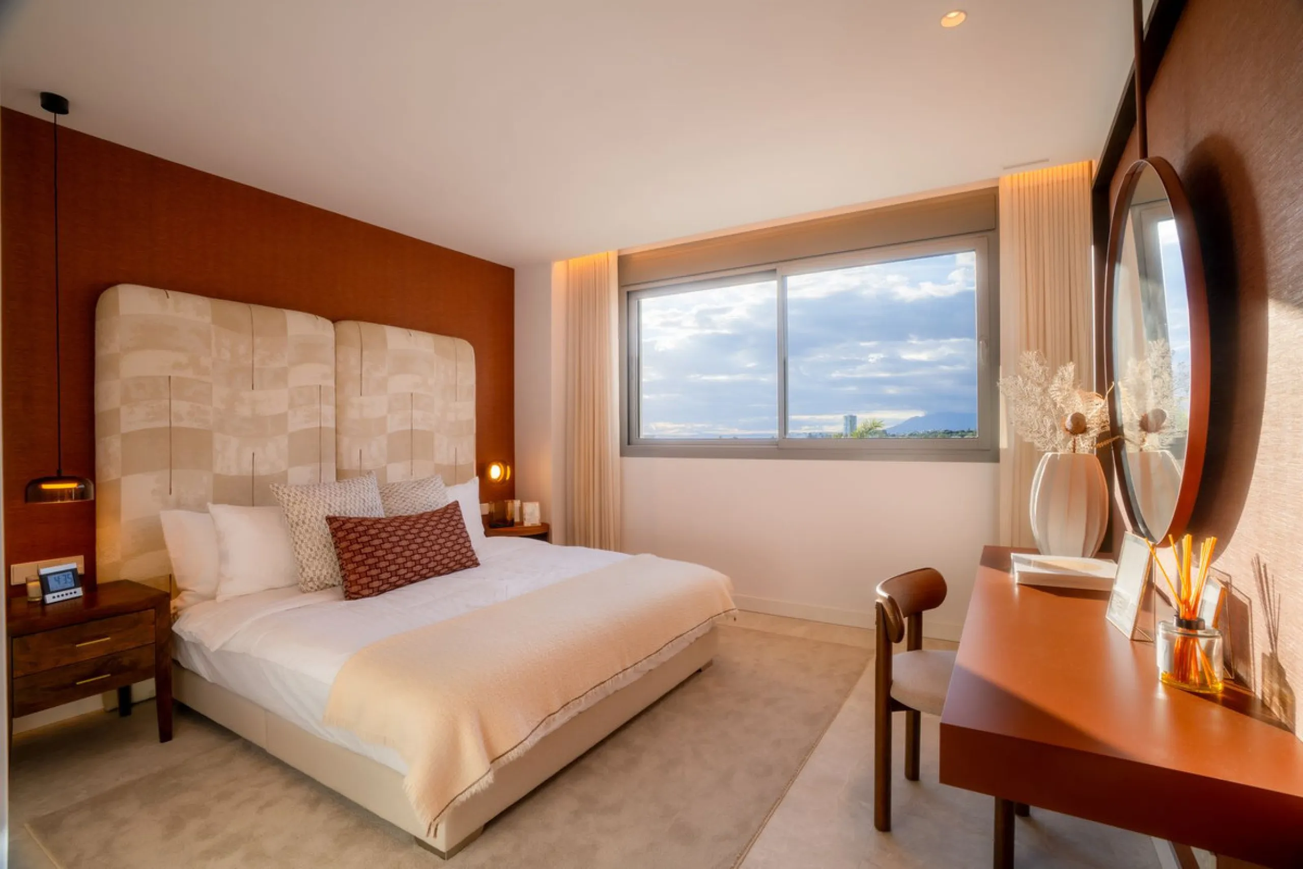 Elegant Middle-Floor Apartment with Panoramic Sea Views in Santa Clara, Marbella