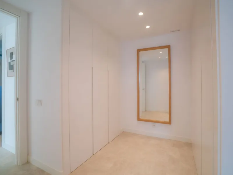 Elegant Middle-Floor Apartment with Panoramic Sea Views in Santa Clara, Marbella