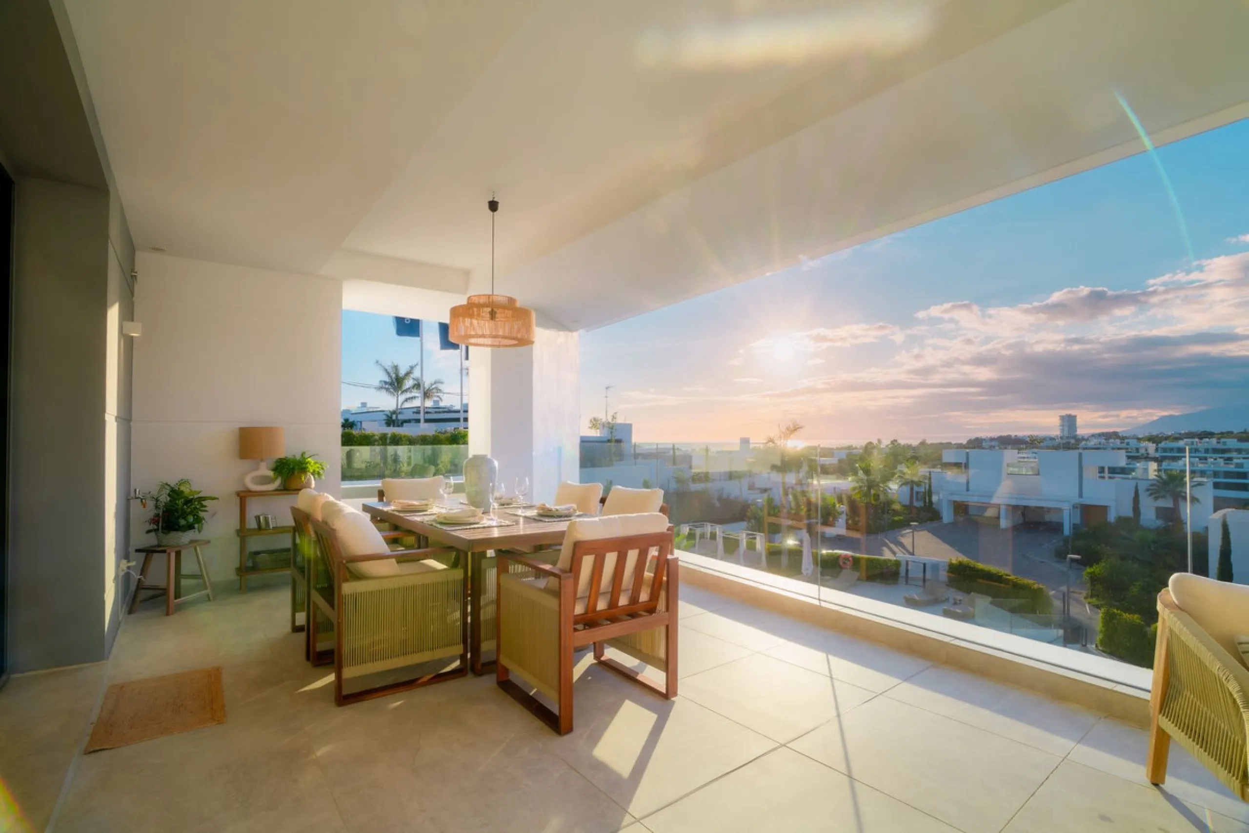 Elegant Middle-Floor Apartment with Panoramic Sea Views in Santa Clara, Marbella