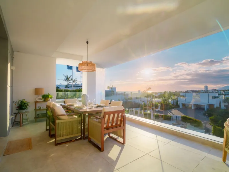 Elegant Middle-Floor Apartment with Panoramic Sea Views in Santa Clara, Marbella