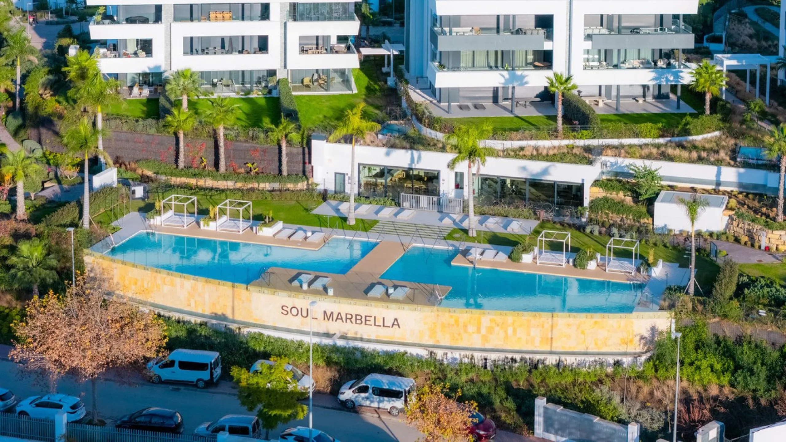 Elegant Middle-Floor Apartment with Panoramic Sea Views in Santa Clara, Marbella