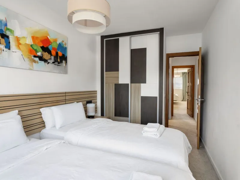Large top floor 3 bedroom, 2 bathroom apartment right in the centre of Nueva Andalucía, directly opposite Centro Plaza. You can walk to everything, cafés, restaurants, supermarkets, golf, and Puerto Banús, yet the community remains calm and residential.