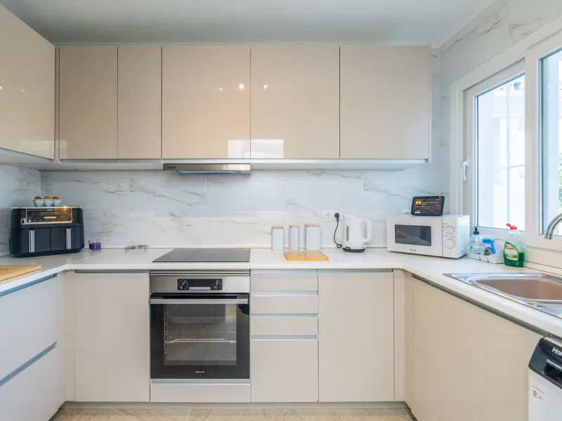 Welcome to this stylish recently renovated 2 bedroom, 2 bathroom apartment.