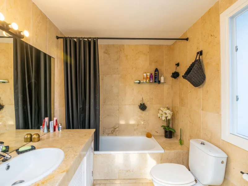 Welcome to this stylish recently renovated 2 bedroom, 2 bathroom apartment.