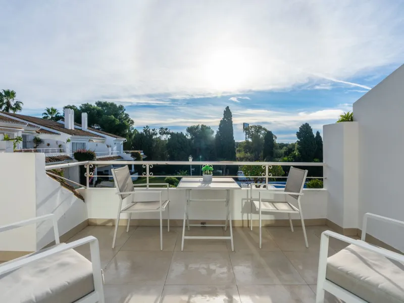 Welcome to this stylish recently renovated 2 bedroom, 2 bathroom apartment.