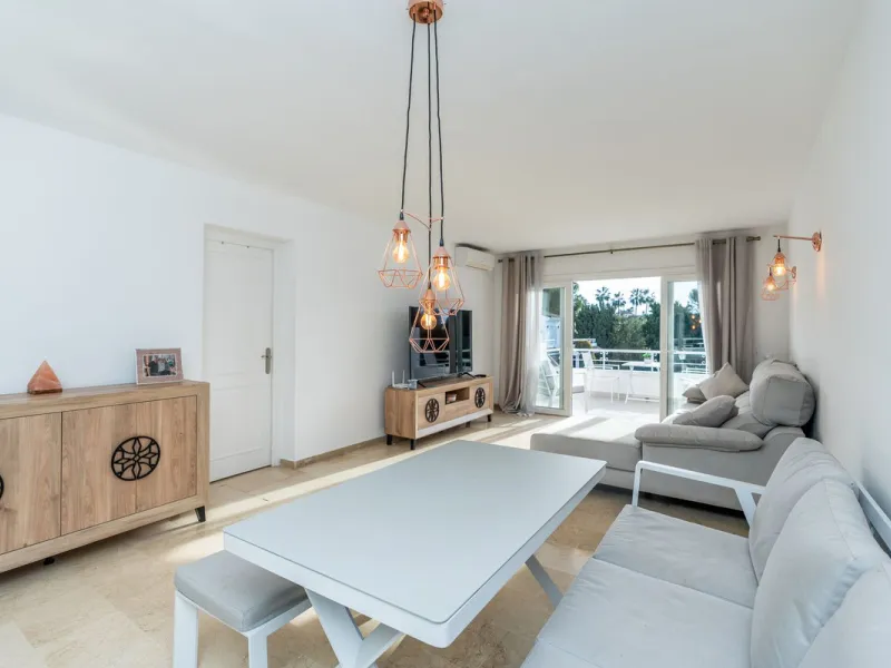 Welcome to this stylish recently renovated 2 bedroom, 2 bathroom apartment.