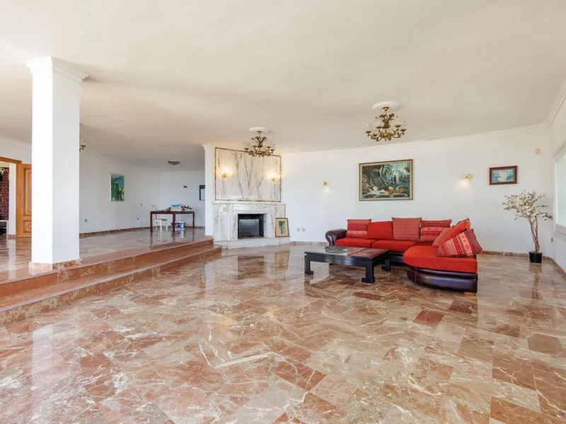 Welcome to an extraordinary opportunity to own a magnificent mansion in the heart of Torremuelle, Costa del Sol. Spanning an impressive 1,146 square meters of luxurious living space, set on a vast 3,077 square meter plot, this estate offers a lifestyle of