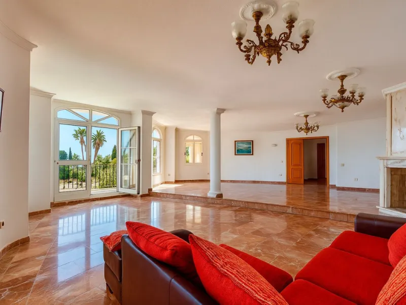 Welcome to an extraordinary opportunity to own a magnificent mansion in the heart of Torremuelle, Costa del Sol. Spanning an impressive 1,146 square meters of luxurious living space, set on a vast 3,077 square meter plot, this estate offers a lifestyle of