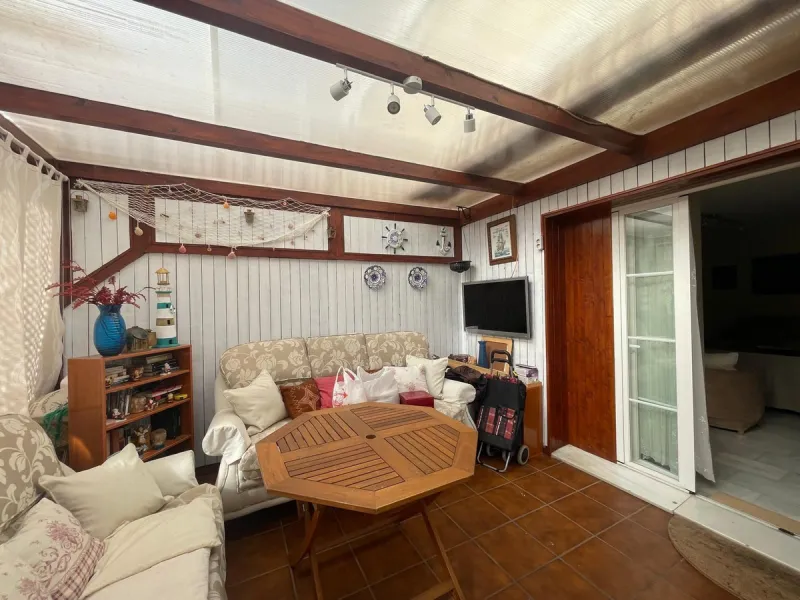Corner town house with interior elevator in Benalmádena, Arroyo de la Miel, with sea views and a privileged location.