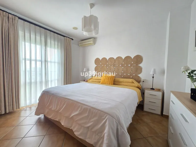 A magnificent 4-bedroom townhouse (195 m2) is for sale in Cancelada. This spacious and bright family home faces south and is located in a quiet and highly sought-after area of ​​Cancelada, ideal for families.