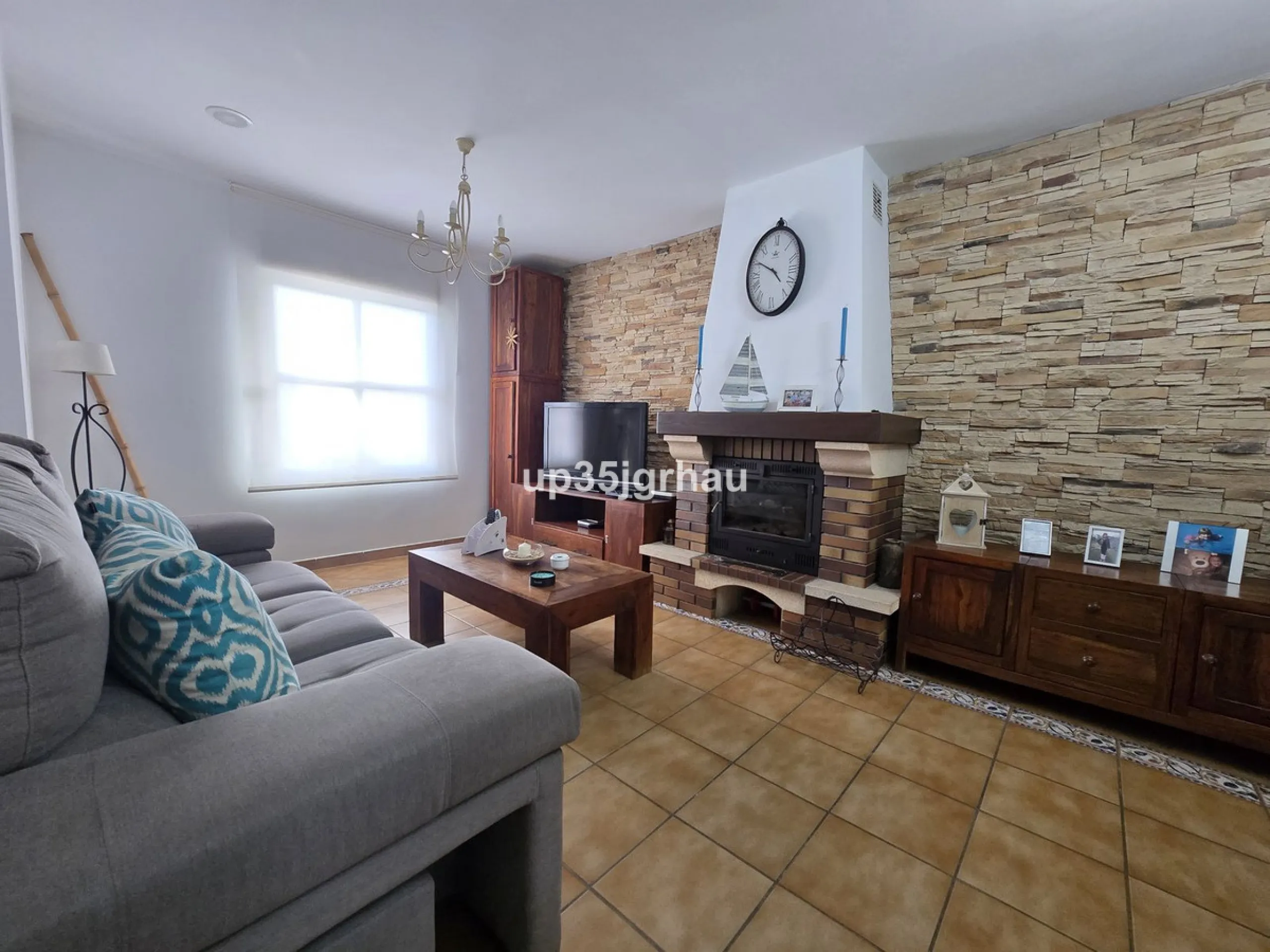 A magnificent 4-bedroom townhouse (195 m2) is for sale in Cancelada. This spacious and bright family home faces south and is located in a quiet and highly sought-after area of ​​Cancelada, ideal for families.