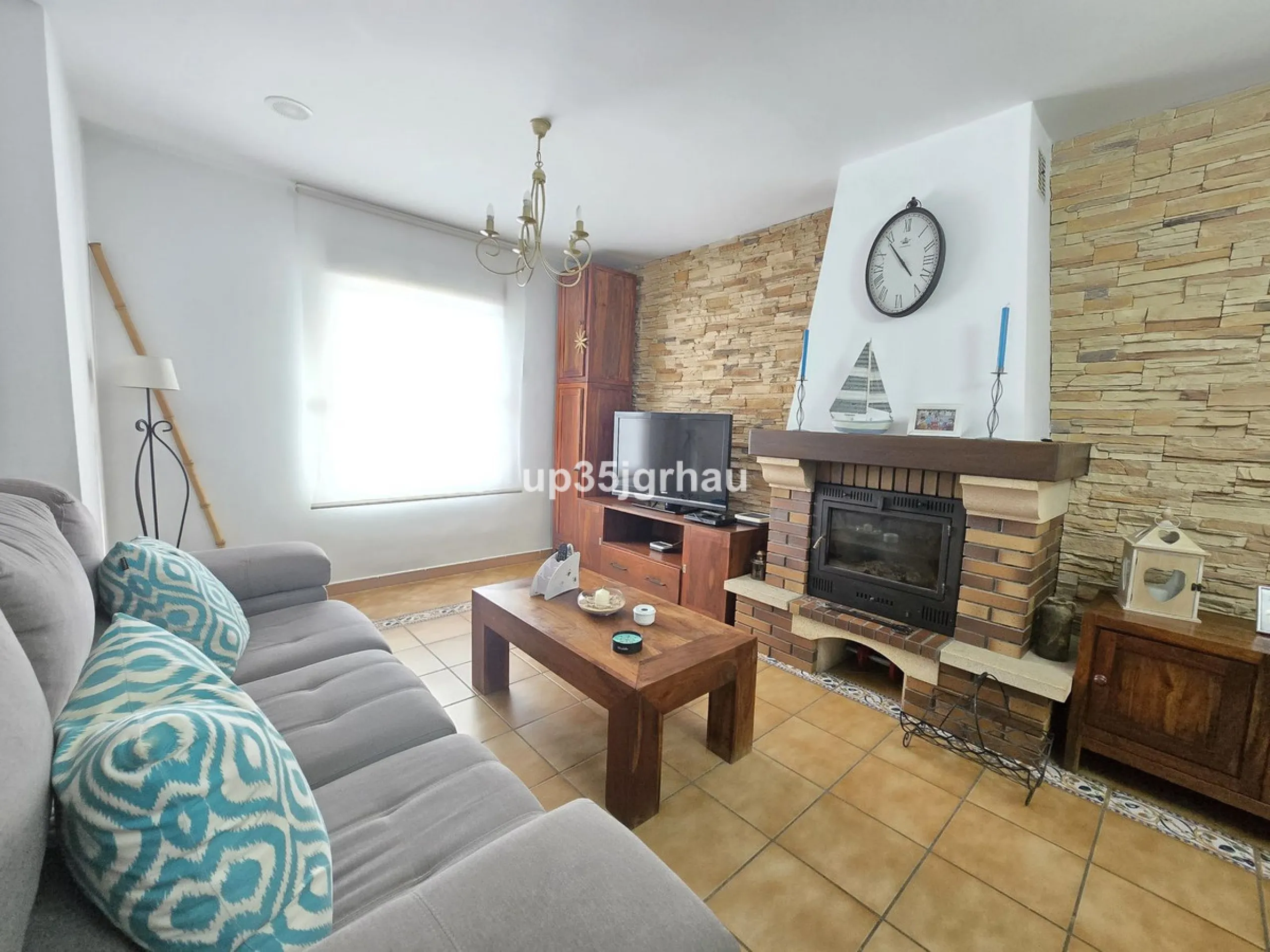 A magnificent 4-bedroom townhouse (195 m2) is for sale in Cancelada. This spacious and bright family home faces south and is located in a quiet and highly sought-after area of ​​Cancelada, ideal for families.