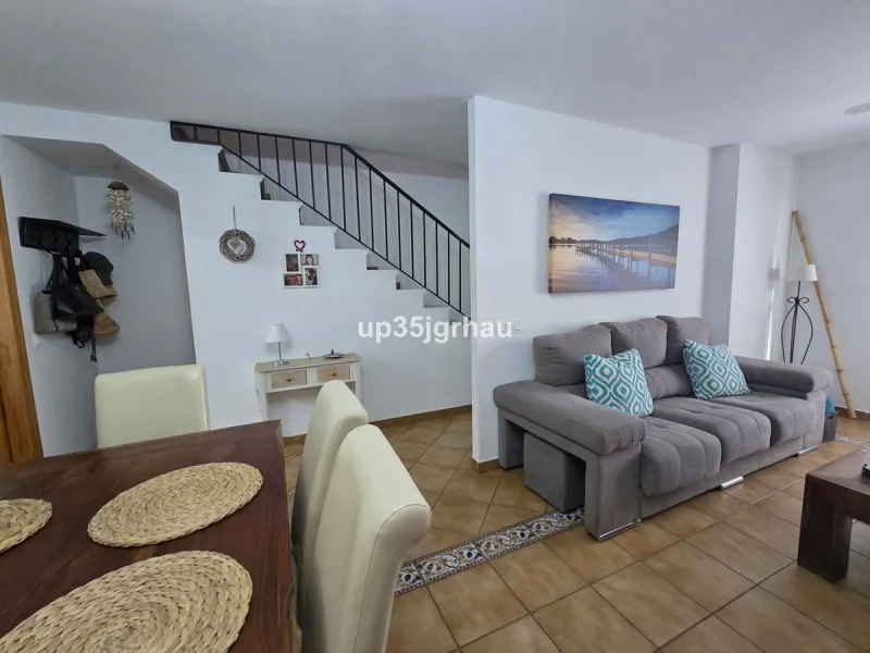 A magnificent 4-bedroom townhouse (195 m2) is for sale in Cancelada. This spacious and bright family home faces south and is located in a quiet and highly sought-after area of ​​Cancelada, ideal for families.