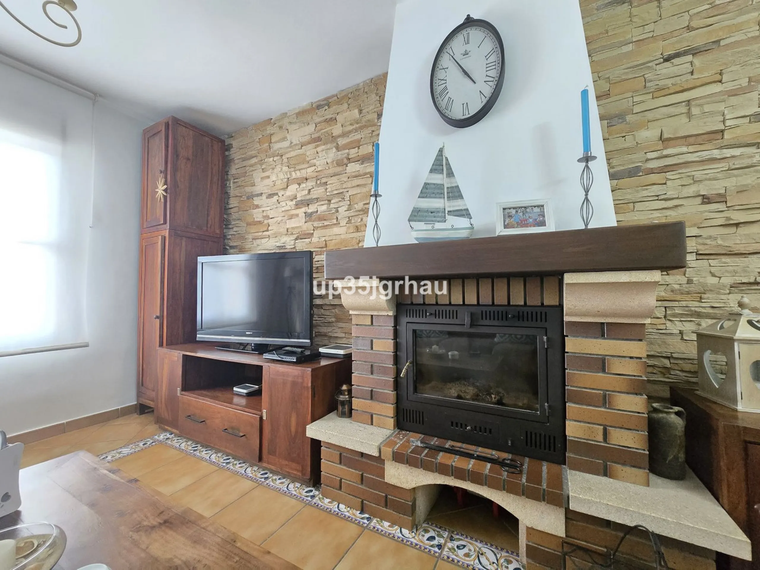 A magnificent 4-bedroom townhouse (195 m2) is for sale in Cancelada. This spacious and bright family home faces south and is located in a quiet and highly sought-after area of ​​Cancelada, ideal for families.
