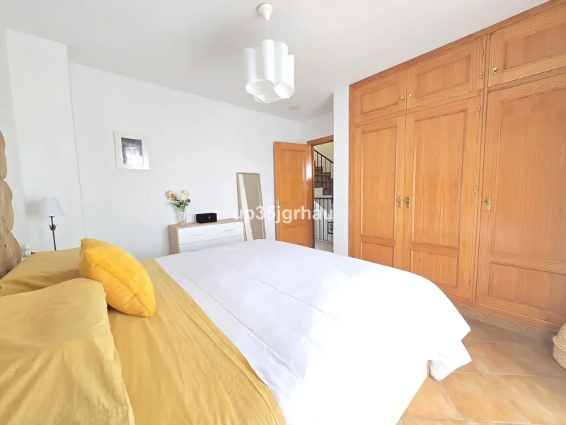 A magnificent 4-bedroom townhouse (195 m2) is for sale in Cancelada. This spacious and bright family home faces south and is located in a quiet and highly sought-after area of ​​Cancelada, ideal for families.