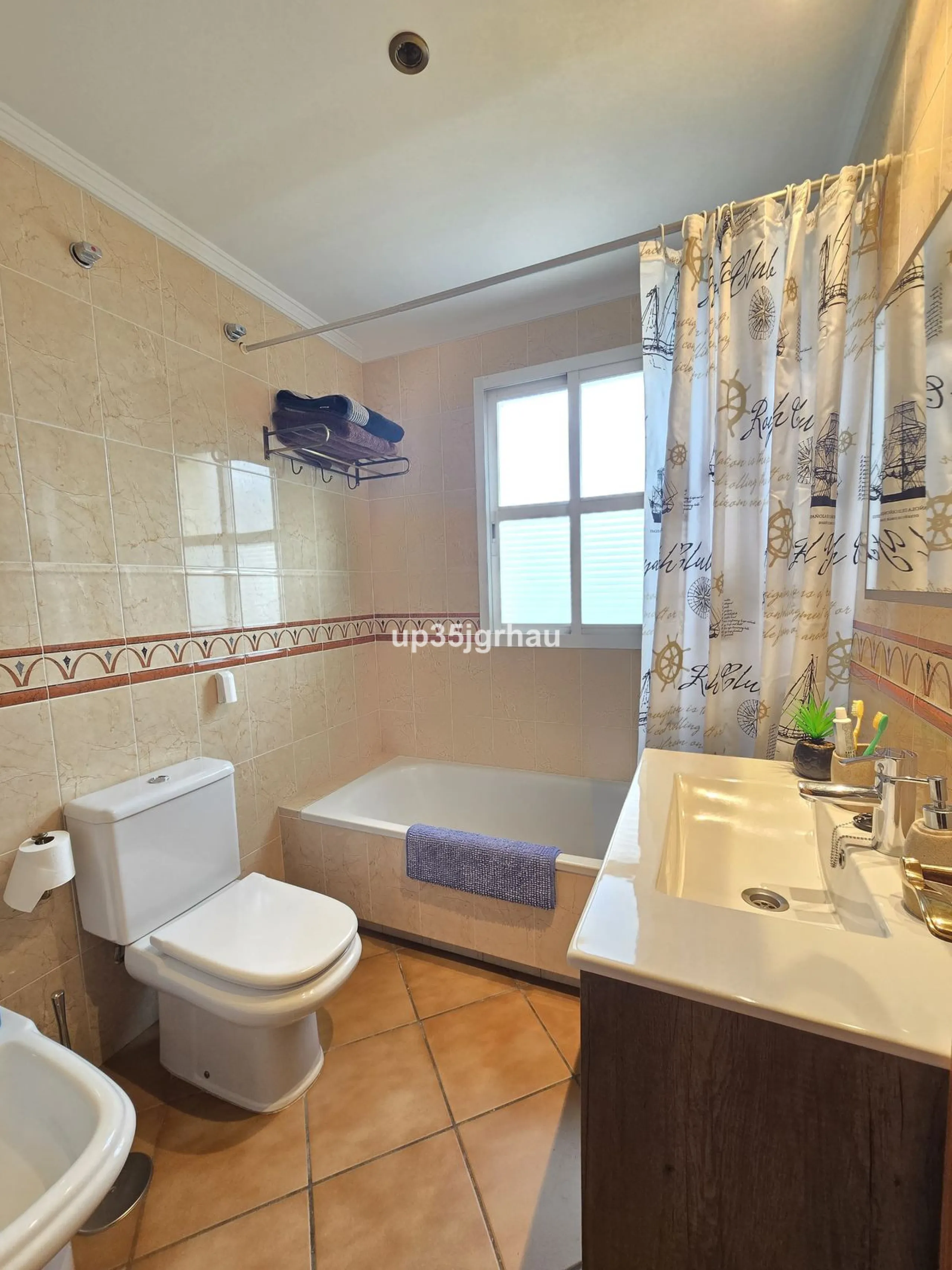 A magnificent 4-bedroom townhouse (195 m2) is for sale in Cancelada. This spacious and bright family home faces south and is located in a quiet and highly sought-after area of ​​Cancelada, ideal for families.